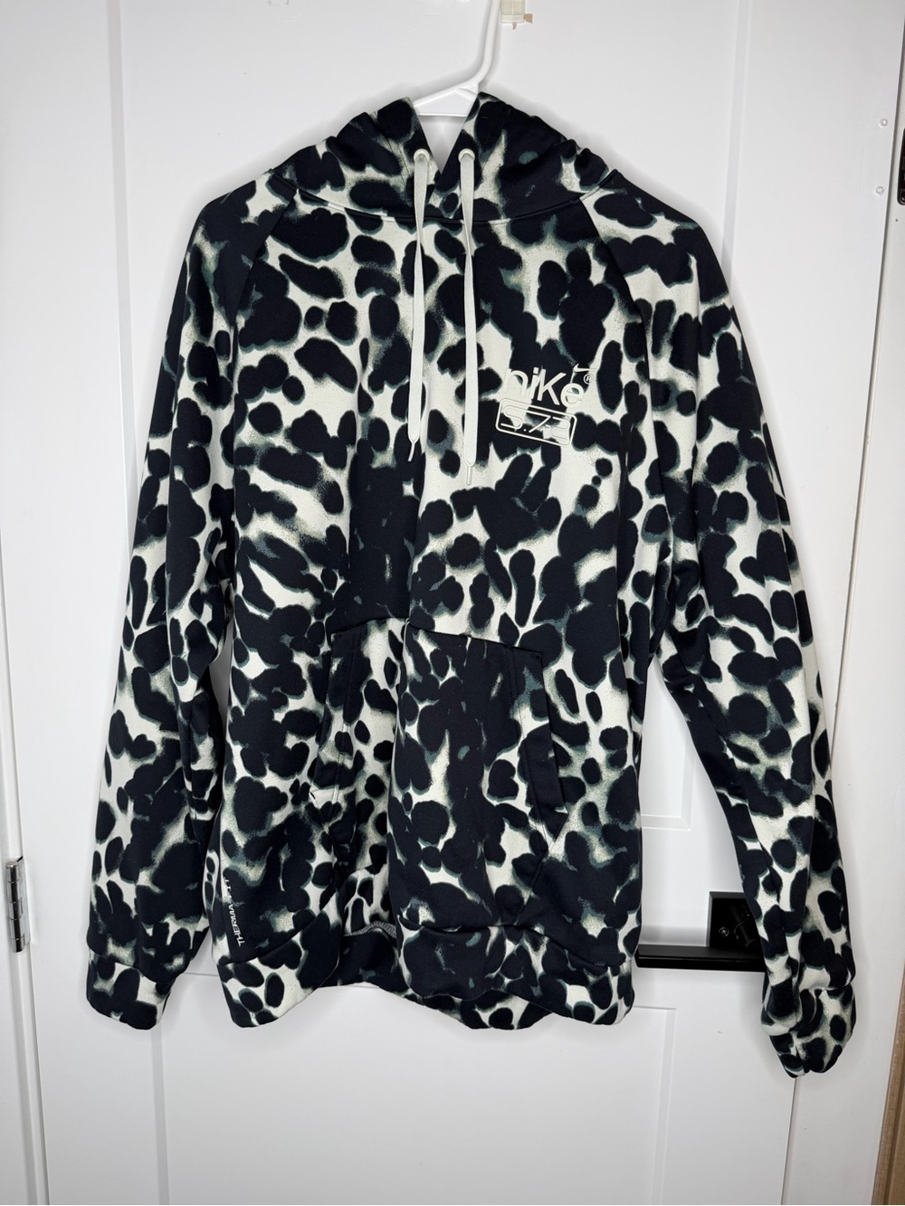 Nike Black and White Patterned Crewneck Hoodie